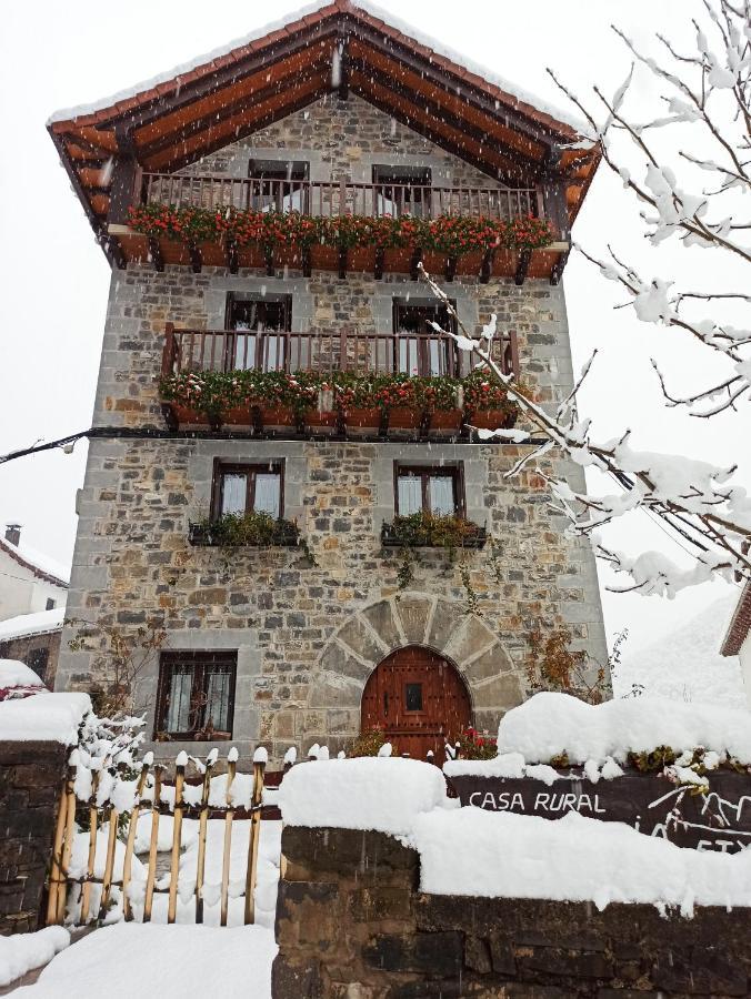 Hotel Casa rural ELURKOIA Isaba Exterior foto